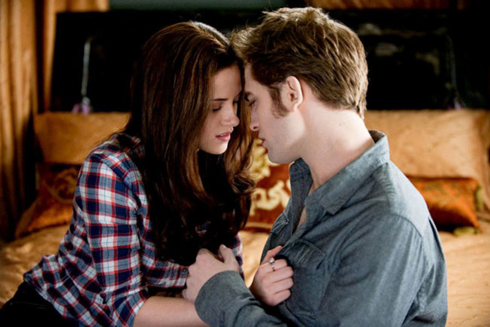 twilight-bella-edward-steamy-moments-04