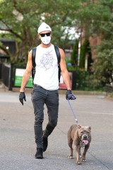 Justin Theroux Walks His Dog Kuma on a Hot Summer Day.
Greenwich Village, NY.

Pictured: Justin Theroux
Ref: SPL5173228 220620 NON-EXCLUSIVE
Picture by: Janet Mayer / SplashNews.com

Splash News and Pictures
USA: +1 310-525-5808
London: +44 (0)20 8126 1009
Berlin: +49 175 3764 166
photodesk@splashnews.com

World Rights