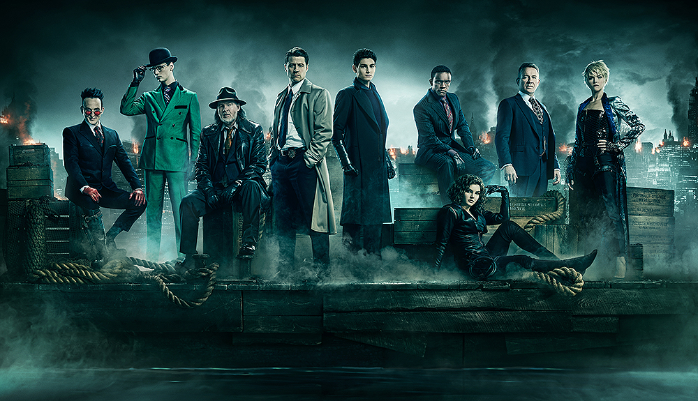 GOTHAM: L-R:  Robin Lord Taylor as Oswald Cobblepot / Penguin, Cory Michael Smith as Edward Nygma / The Riddler, Donal Logue as Detective Harvey Bullock, Ben McKenzie as Detective James Gordon, David Mazouz as Bruce Wayne, Chris Chalk as Lucius Fox, Camren Bicondova as Selina Kyle / the future Catwoman, Sean Pertwee as Alfred Pennyworth and Erin Richards as Barbara Kean. Season 5 of GOTHAM premieres Thursday, Jan. 3 (8:00-9:00 PM ET/PT) on FOX. ©2018 Fox Broadcasting Co. Cr: JUSTIN STEPHENS / FOX