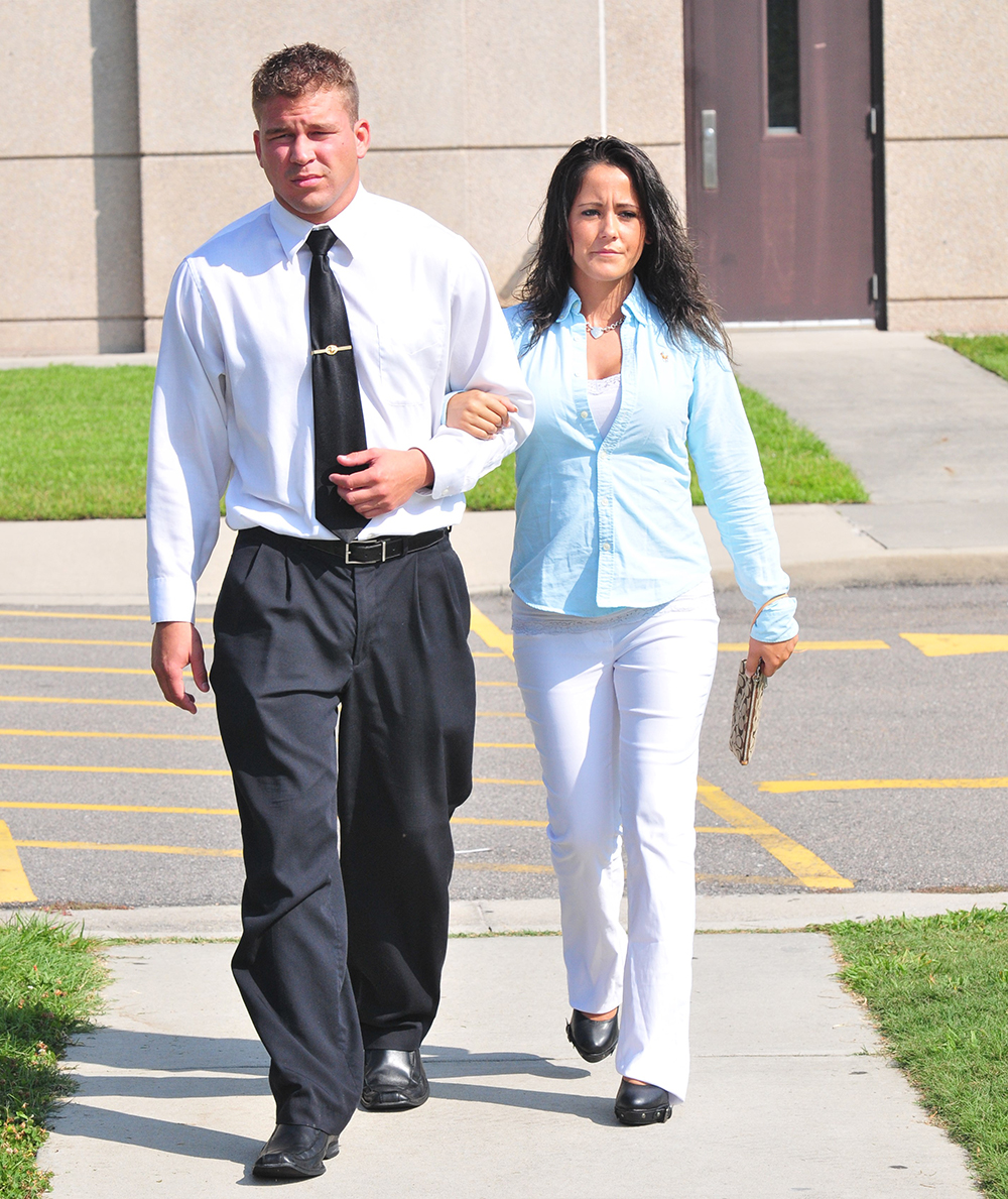 Jenelle Evans heads to court in Wilmington, NC with boyfriend Nathan Griffith

Pictured: Jenelle Evans,Nathan Griffith,Jenelle Evans
Nathan Griffith
Ref: SPL575912 250713 NON-EXCLUSIVE
Picture by: SplashNews.com

Splash News and Pictures
Los Angeles: 310-821-2666
New York: 212-619-2666
London: 0207 644 7656
Milan: 02 4399 8577
photodesk@splashnews.com

World Rights