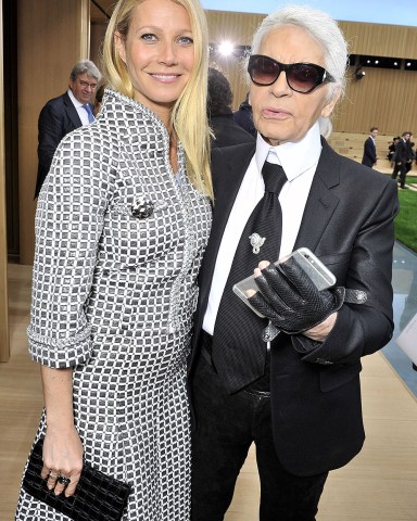 Gwyneth Paltrow and Karl Lagerfeld in the front rowChanel show, Spring Summer 2016, Haute Couture, Paris Fashion Week, France - 26 Jan 2016