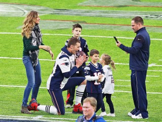 Gisele BŸndchen and her Superstar QB Tom Brady at Super Bowl XLI. Vivian, Benjamin JohnEdward Thomas MoynihanPictured: Gisele BŸndchen,Tom Brady,John Edward Thomas Moynihan,Vivian Brady,Benjamin Brady,Josh McDaniels,Tom BradyfamilyGisele BŸndchenGalynn Patricia BradyVivian BradyBenjamin BradyVivian BRadyGisele BundchenJohn Edward Thomas MoynihanJosh McDanielsVivan BradyNFL Commissioner Roger GoodellRef: SPL396599 080217 NON-EXCLUSIVEPicture by: SplashNews.comSplash News and PicturesUSA: +1 310-525-5808London: +44 (0)20 8126 1009Berlin: +49 175 3764 166photodesk@splashnews.comWorld Rights