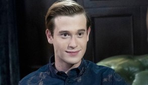 HOLLYWOOD MEDIUM WITH TYLER HENRY -- Episode 407 -- Pictured: Tyler Henry -- (Photo by: Isabella Vosmikova/E!)