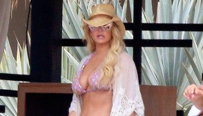 Jessica Simpson bikini body