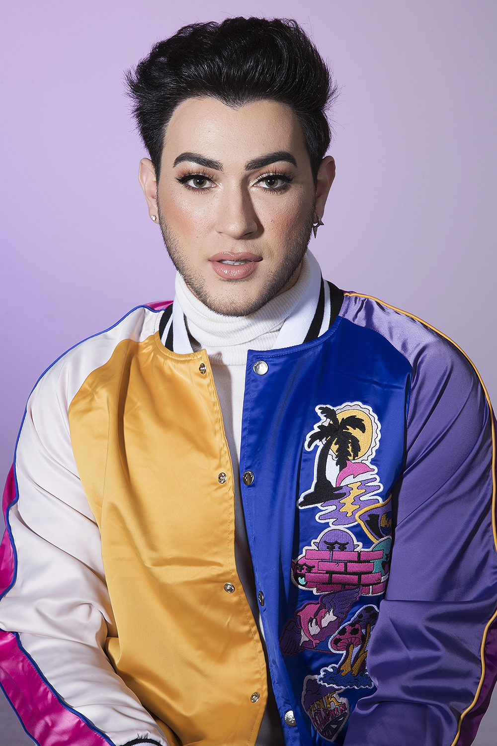 Manny MUA drops by HL to talk about Lunar Beauty & his upcoming projects.