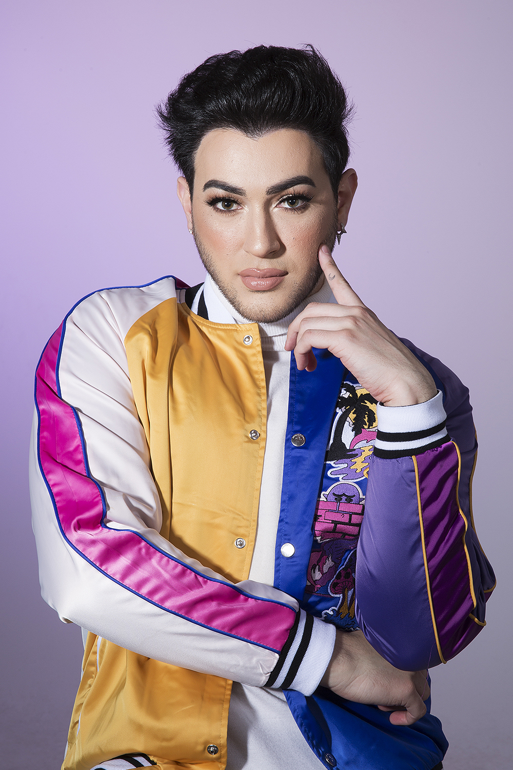 Manny MUA drops by HL