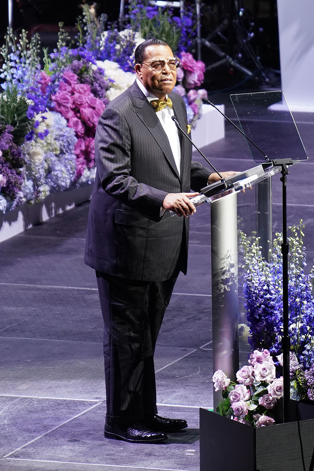 Louis Farrakhan does a powerful speech at Nipsey Hussles funeral