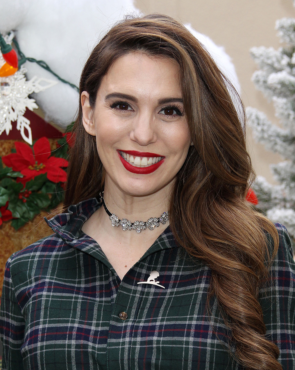 Christy Carlson Romano
Brooks Brothers holiday celebration, Los Angeles, USA - 09 Dec 2018
Brooks Brothers Hosts Annual Holiday Celebration In Los Angeles To Benefit St. Jude - Arrivals