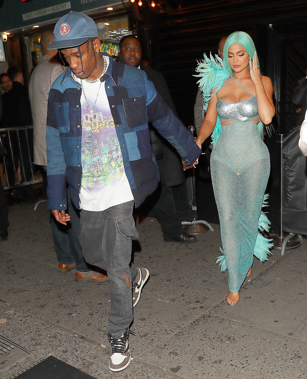 kylie jenner and travis scott leave met gala after party at up and down in NYC

Pictured: Travis Scott,Kylie Jenner
Ref: SPL5086907 070519 NON-EXCLUSIVE
Picture by: Pap Nation / SplashNews.com

Splash News and Pictures
Los Angeles: 310-821-2666
New York: 212-619-2666
London: 0207 644 7656
Milan: 02 4399 8577
photodesk@splashnews.com

World Rights