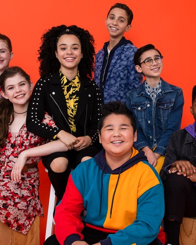 The new cast of 'All That' stopped by HollywoodLife's NYC portrait studio.