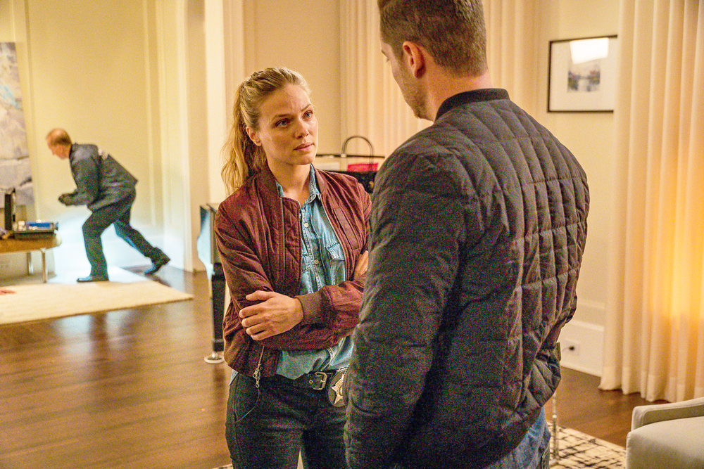 CHICAGO P.D. -- "Doubt" Episode 701 -- Pictured: (l-r) racy Spiridakos as Det. Hailey Upton, Jesse Lee Soffer as Det. Jay Halstead -- (Photo by: Matt Dinerstein/NBC)