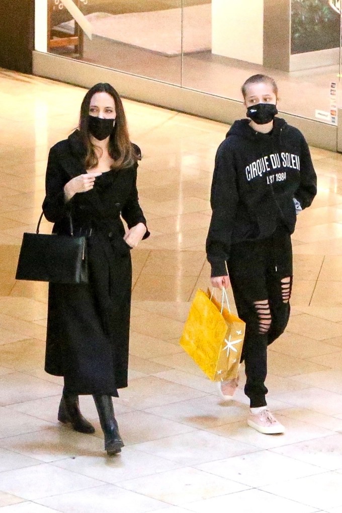 Angelina Jolie & Shiloh Jolie Pitt Shopping in 2021