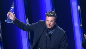 blake shelton cma awards 2019