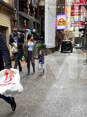 Jenelle Evans & David Eason in Nashville with daughter, Ensley