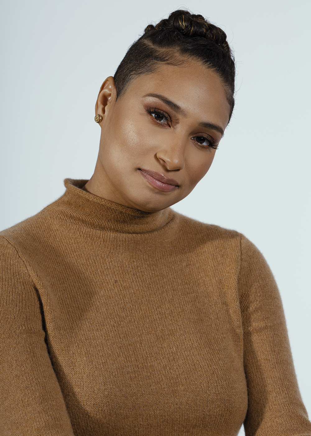 Rosanny Zayas visits HollywoodLife to talk about 'The L Word: Generation Q'