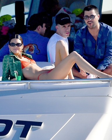 Kendall Jenner wears an orange bikini during a boat ride in Miami Beach,Florida.Kendall had lunch and later read a book.

Pictured: Kendall Jenner
Ref: SPL5134058 061219 NON-EXCLUSIVE
Picture by: Robert O'Neil / SplashNews.com

Splash News and Pictures
Los Angeles: 310-821-2666
New York: 212-619-2666
London: +44 (0)20 7644 7656
Berlin: +49 175 3764 166
photodesk@splashnews.com

World Rights