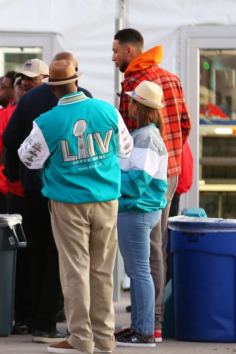 *EXCLUSIVE* Kendall Jenner and Ben Simmons seen arriving at Super Bowl