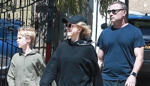 Naomi Watts & Liev Schreiber & their kids