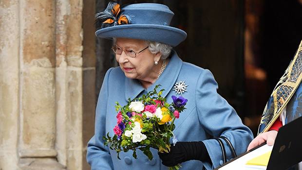 Queen Elizabeth in blue