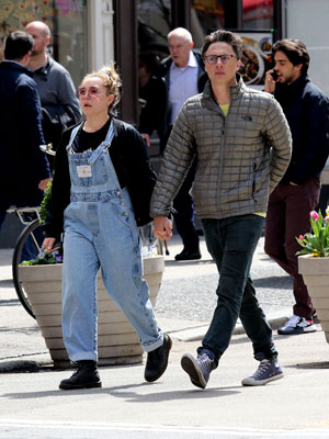 Florence Pugh, Zach Braff