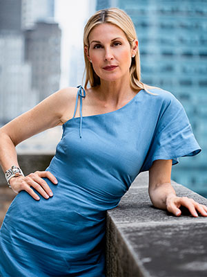 Kelly Rutherford poses in NY for HollywoodLife
