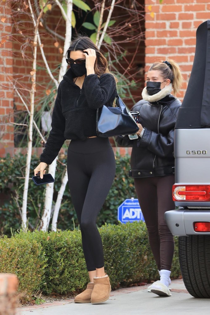 Kendall Jenner and Hailey Baldwin twin in matching leggings