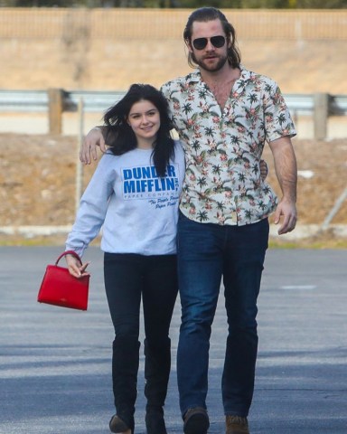 Los Angeles, CA  - *EXCLUSIVE* - Actress Ariel Winter is all smiles while heading out to lunch with her new boyfriend actor Luke Benward. The new couple headed to Patys Restaurant in Toluca Lake.

Pictured: Ariel Winter, Luke Benward

BACKGRID USA 20 DECEMBER 2019 

BYLINE MUST READ: WCP / BACKGRID

USA: +1 310 798 9111 / usasales@backgrid.com

UK: +44 208 344 2007 / uksales@backgrid.com

*UK Clients - Pictures Containing Children
Please Pixelate Face Prior To Publication*