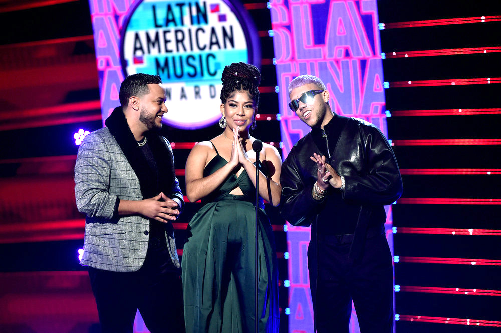2019 LATIN AMERICAN MUSIC AWARDS -- "Show" -- Pictured: (l-r) Lorenzo Mendez, Jeidimar Rijos, and Jhay Cortez performs at the Dolby Theatre in Hollywood, CA on October 17, 2019 -- (Photo by: Alberto Rodriguez/Telemundo)