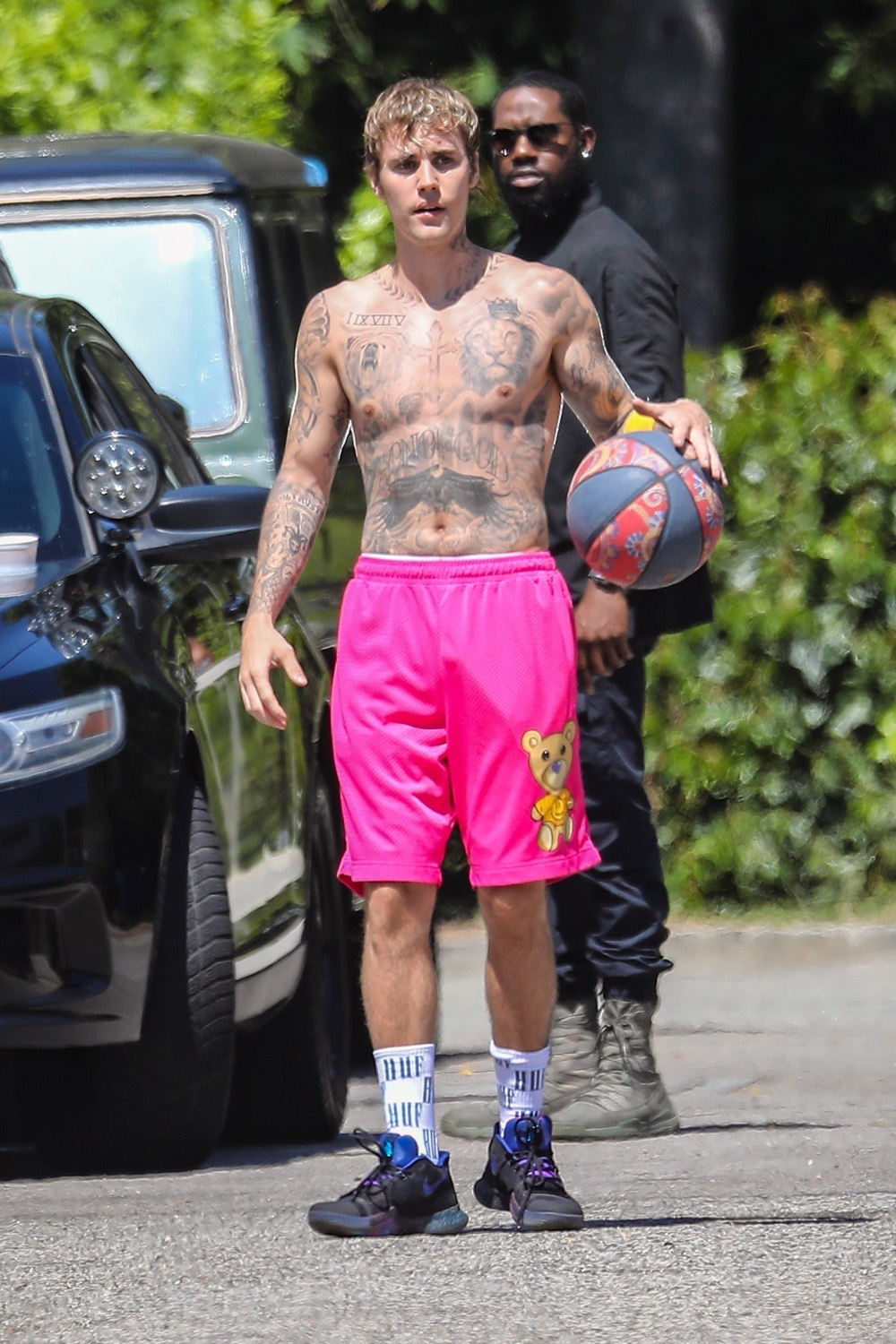 Beverly Hills, CA  - Justin Bieber shows off his abs as he plays basketball shirtless on Memorial Day.

Pictured: Justin Bieber

BACKGRID USA 25 MAY 2020 

BYLINE MUST READ: SPOT / BACKGRID

USA: +1 310 798 9111 / usasales@backgrid.com

UK: +44 208 344 2007 / uksales@backgrid.com

*UK Clients - Pictures Containing Children
Please Pixelate Face Prior To Publication*