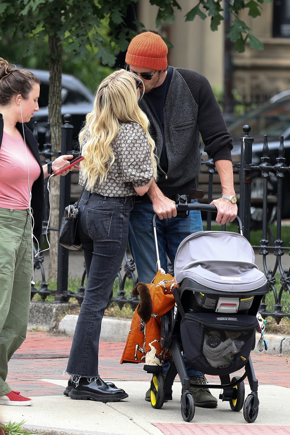 Boston, MA  - *EXCLUSIVE*  - Emma Roberts and Garrett Hedlund spotting kissing while out for a stroll in Boston with baby Rhodes. Their day included a visit to the Boston Public Library, sharing parenting duties by carrying Rhode's stroller down the stairs.

Pictured: Emma Roberts, Garrett Hedlund

BACKGRID USA 25 JUNE 2021 

BYLINE MUST READ: Patriot Pics / BACKGRID

USA: +1 310 798 9111 / usasales@backgrid.com

UK: +44 208 344 2007 / uksales@backgrid.com

*UK Clients - Pictures Containing Children
Please Pixelate Face Prior To Publication*