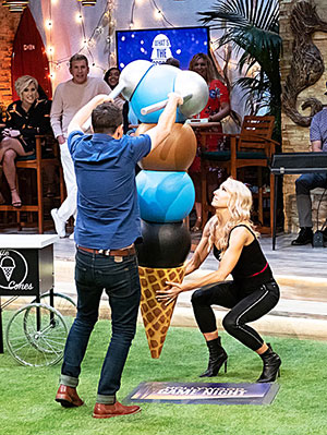 Hollywood Game Night