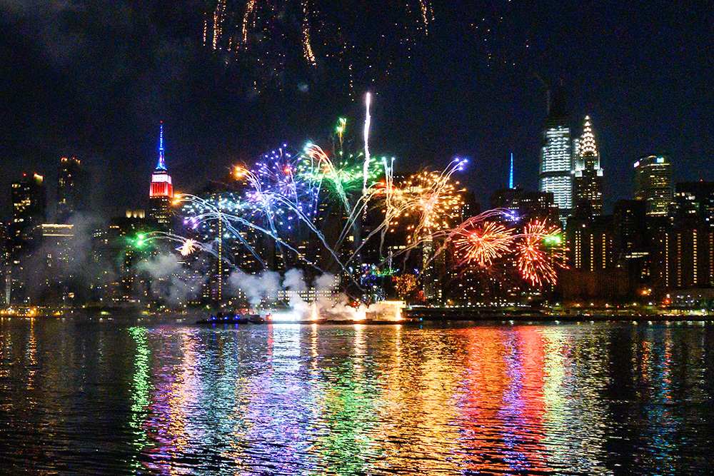 Macy's holds the first of six July 4 firework displays on the East River by Long Island City in New York.
Macy's 4th of July fireworks display, New York, USA - 29 Jun 2020
 The 5 minute display was at a location kept top secret in an effort to minimize crowds gathering in the midst of the Coronavirus pandemic.