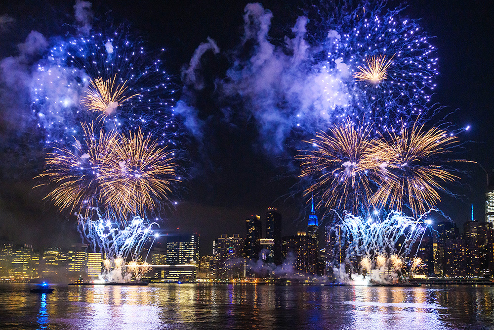 First night of Macy's fireworks display over the Empire State Building for the 4th of July week in Queens, New York City, United States on June 29, 2020. The City decided not to declare the time and locations of firework displays to public due to Covid-19 measures.
Macy's 4th of July fireworks display, New York, USA - 29 Jun 2020