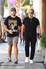 Santa Monica, CA  - *EXCLUSIVE*  - Arnold Schwarzenegger goes out to lunch with his son Christopher at R+D Kitchen in Santa Monica.

Pictured: Christopher Schwarzenegger, Arnold Schwarzenegger

BACKGRID USA 11 NOVEMBER 2021 

USA: +1 310 798 9111 / usasales@backgrid.com

UK: +44 208 344 2007 / uksales@backgrid.com

*UK Clients - Pictures Containing Children
Please Pixelate Face Prior To Publication*