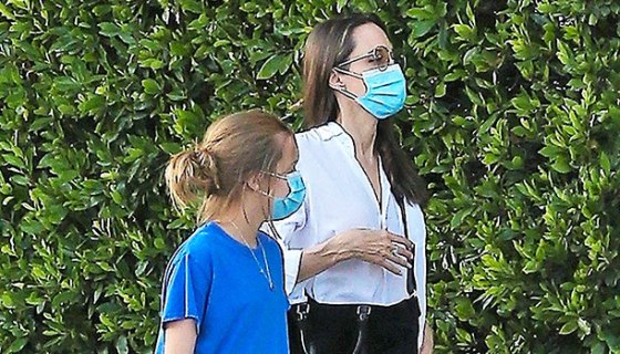 Angelina Jolie & daughter Vivienne