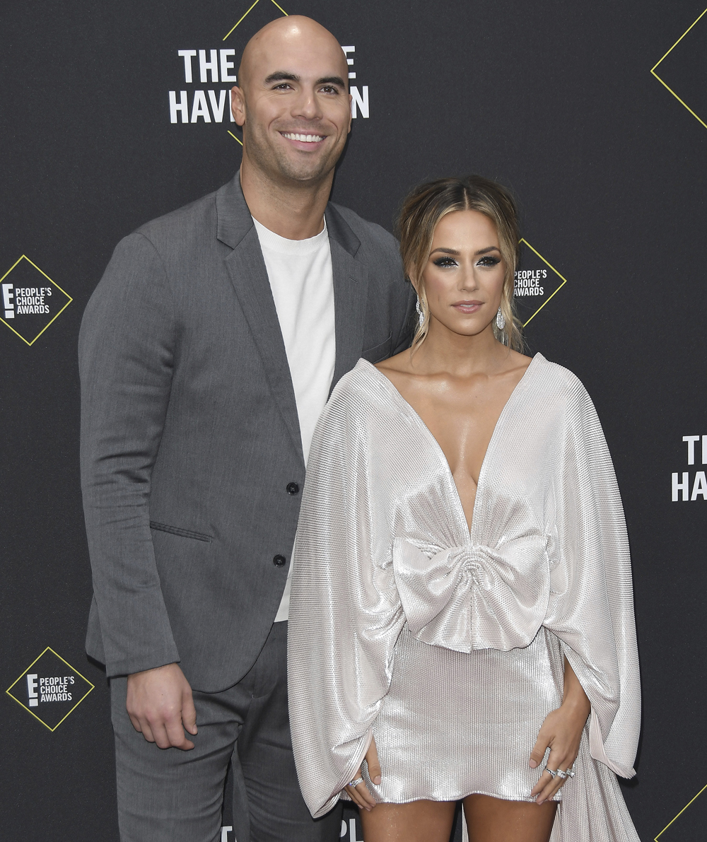 Mike Caussin and Jana Kramer arrives at the 2019 E! People's Choice Awards held at the Barker Hangar in Santa Monica, CA on Sunday, ​November 10, 2019. (Photo By Sthanlee B. Mirador/Sipa USA)(Sipa via AP Images)