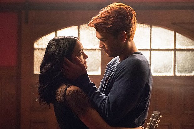 Camila Mendes, KJ Apa