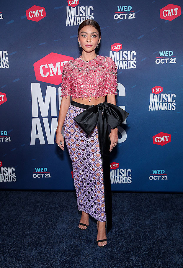 sarah hyland cmt awrads 2020