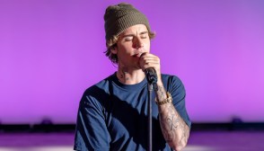 justin bieber country music awards 2020