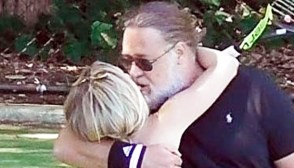 Russell Crowe and Britney Theriot