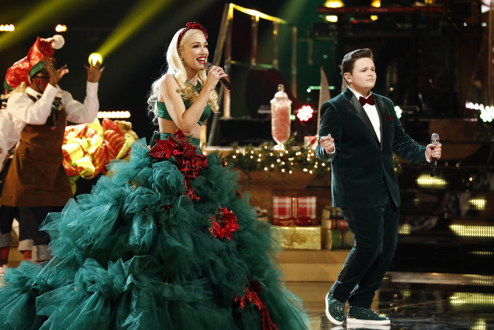 THE VOICE -- "Live Finale Results" Episode 1914B -- Pictured: (l-r) Gwen Stefani, Carter Ruben -- (Photo by: Trae Patton/NBC)