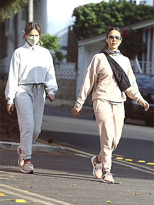 Jessica Alba, Honor Warren