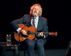 CORAL SPRINGS FL - NOVEMBER 05: Lyle Lovett and Robert Earl Keen In Concert at Coral Springs Center for the Arts on November 5, 2018 in Coral Springs, Florida. Credit: mpi04/MediaPunch /IPX