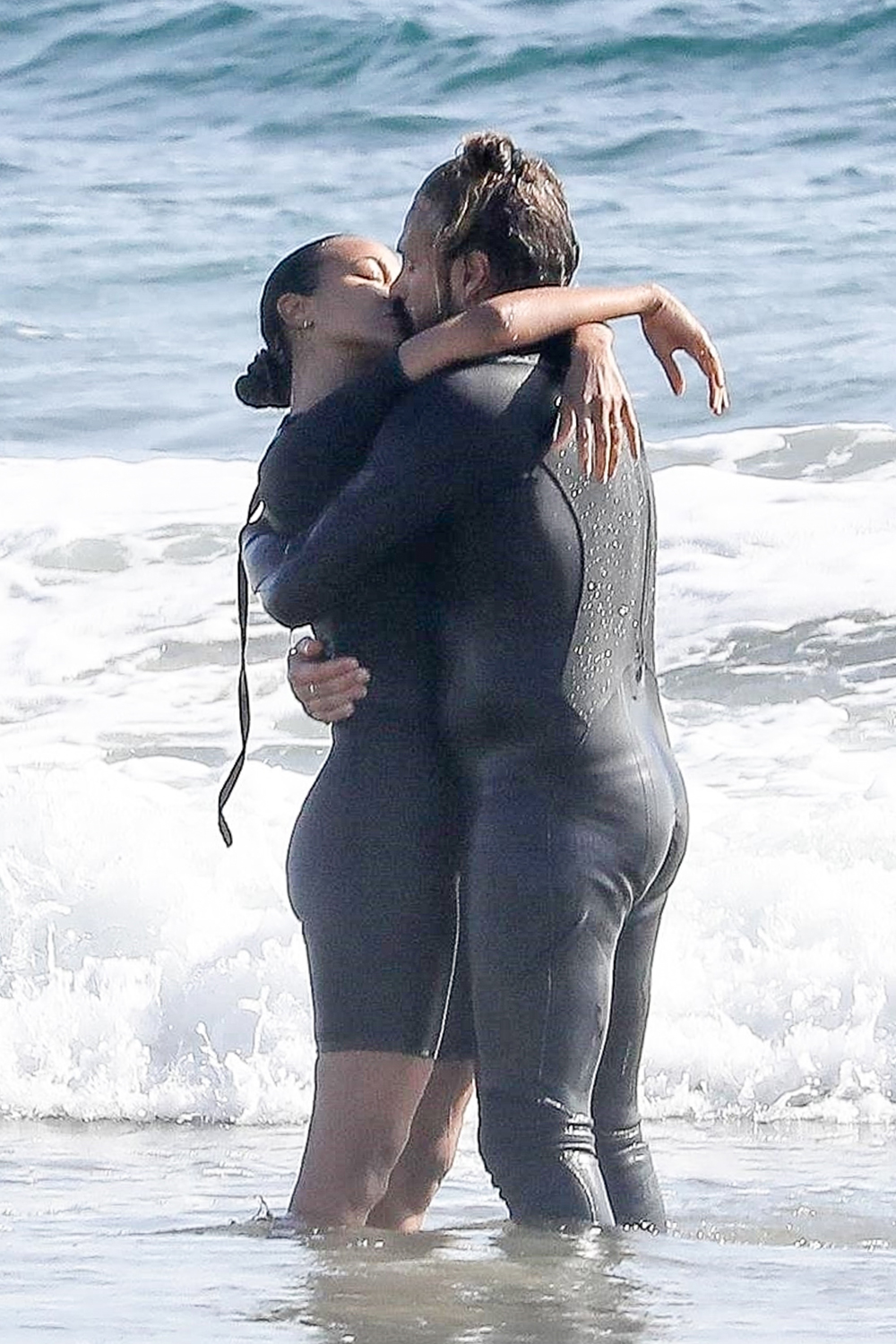 Celebs Making Out At The Beach