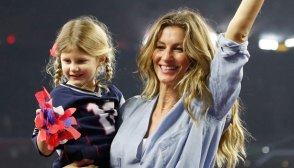 Gisele Bundchen and daughter Vivian Brady