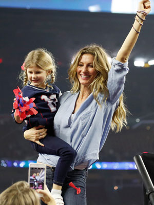 Gisele Bundchen and daughter Vivian Brady