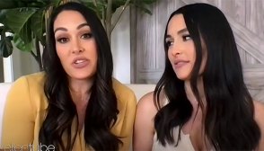 Nikki Bella, Brie Bella