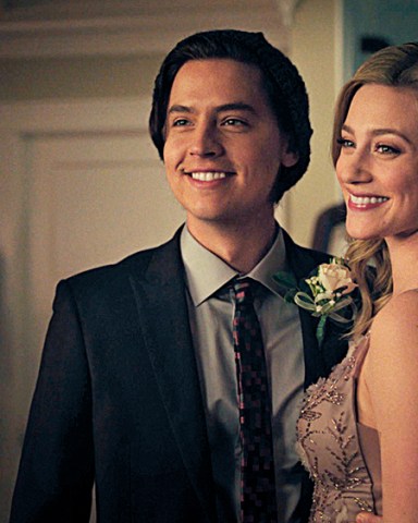 Cole Sprouse Lili Reinhart