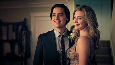 Lili Reinhart Cole Sprouse