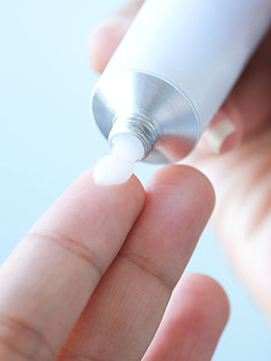 Skin Ointment for Dry Skin